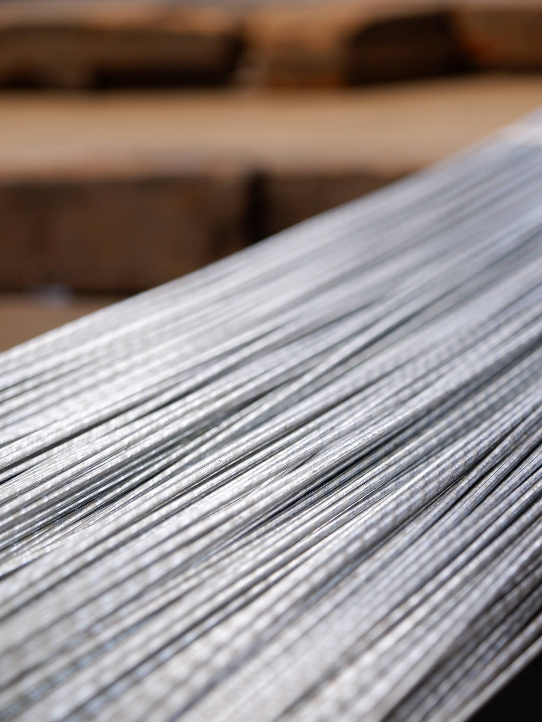 Bundle of straight cut galvanized baling wire
